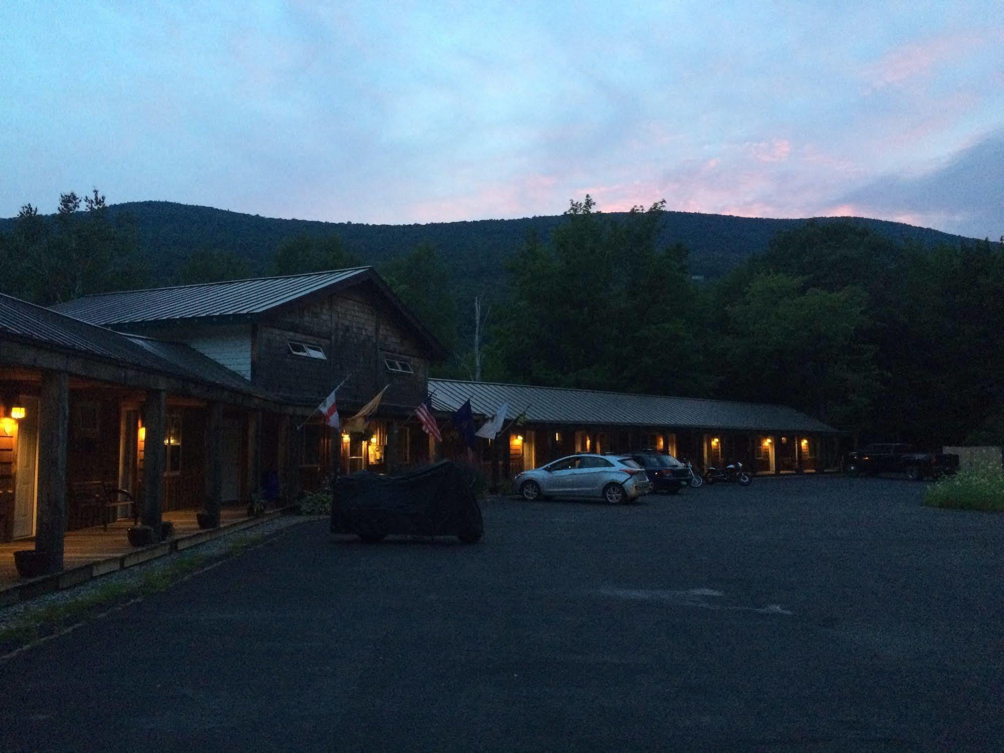Aerie Inn Of Vermont 이스트도싯 외부 사진